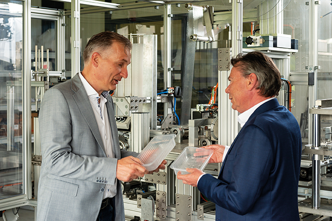Johan Klein Leetink Klebo Technics Dampack BeeMagic Tray BMT PPWR monoplastic meat packaging